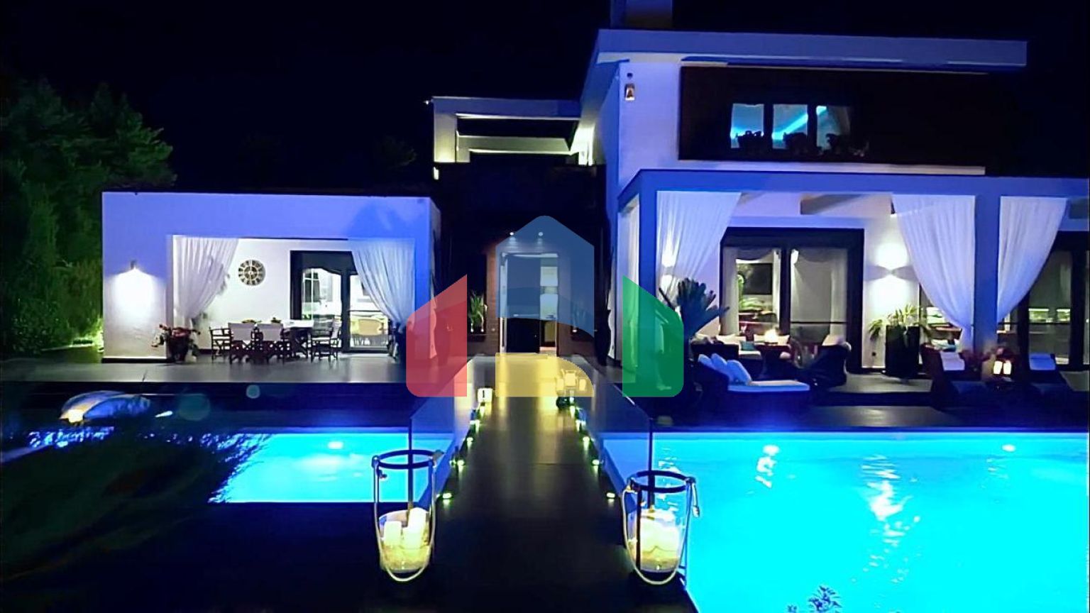 Продаж - Вілла 785 m² в передмісті Салонік