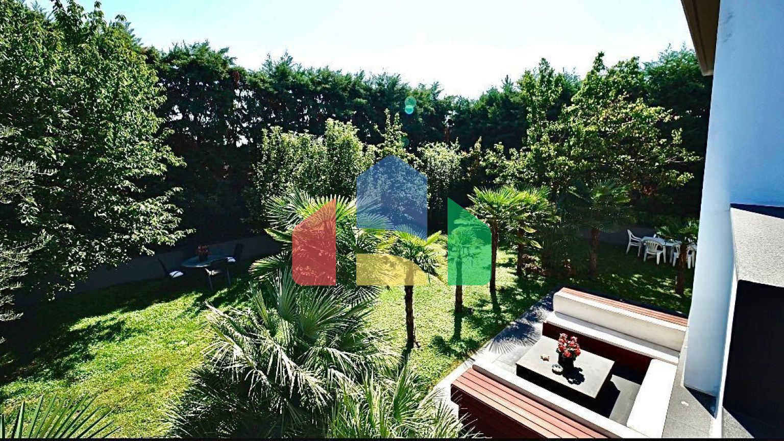 Продаж - Вілла 785 m² в передмісті Салонік