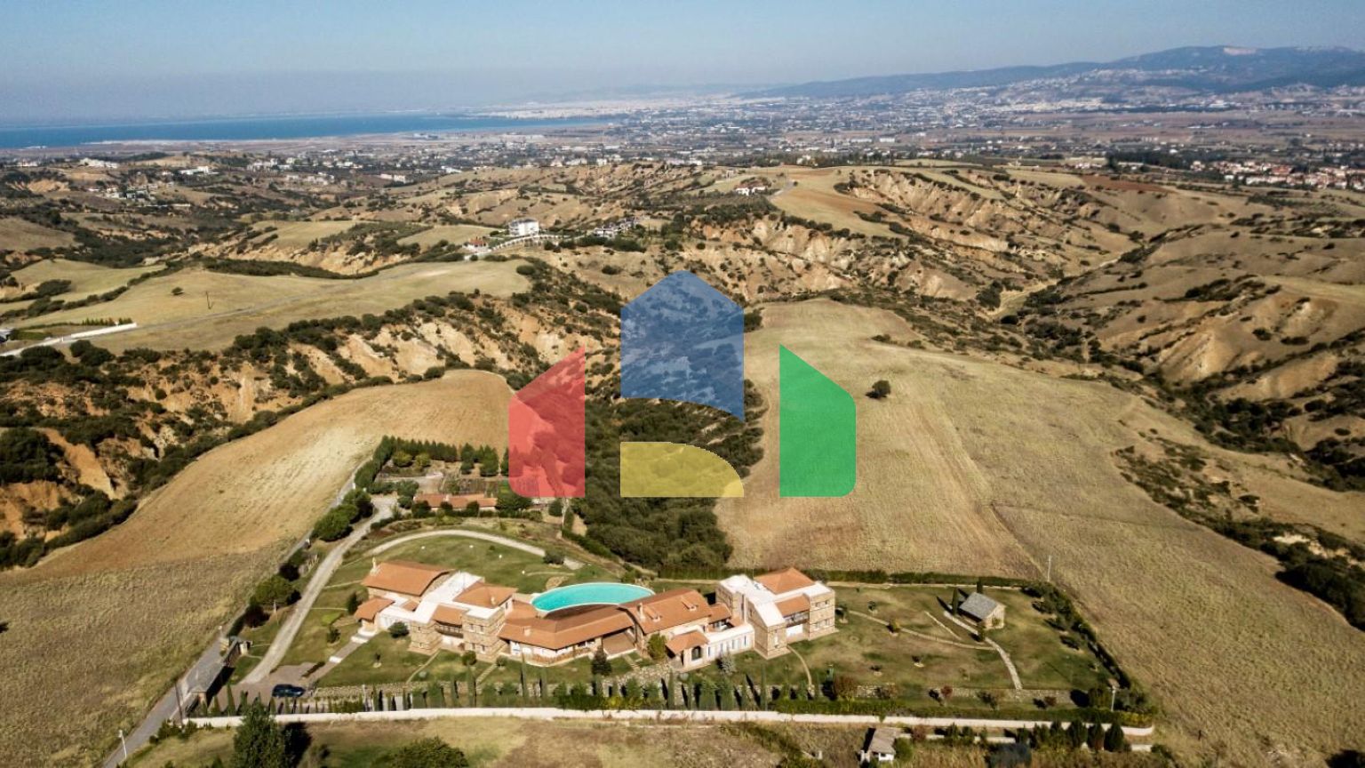 Продажа - Вилла 1700 m² в пригороде Салоник