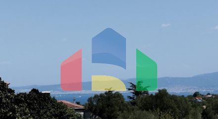 Продаж - Земельна ділянка 6800 m² в передмісті Салонік