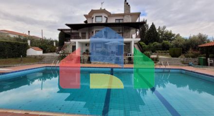 Продажа - Вилла 475 m² в пригороде Салоник