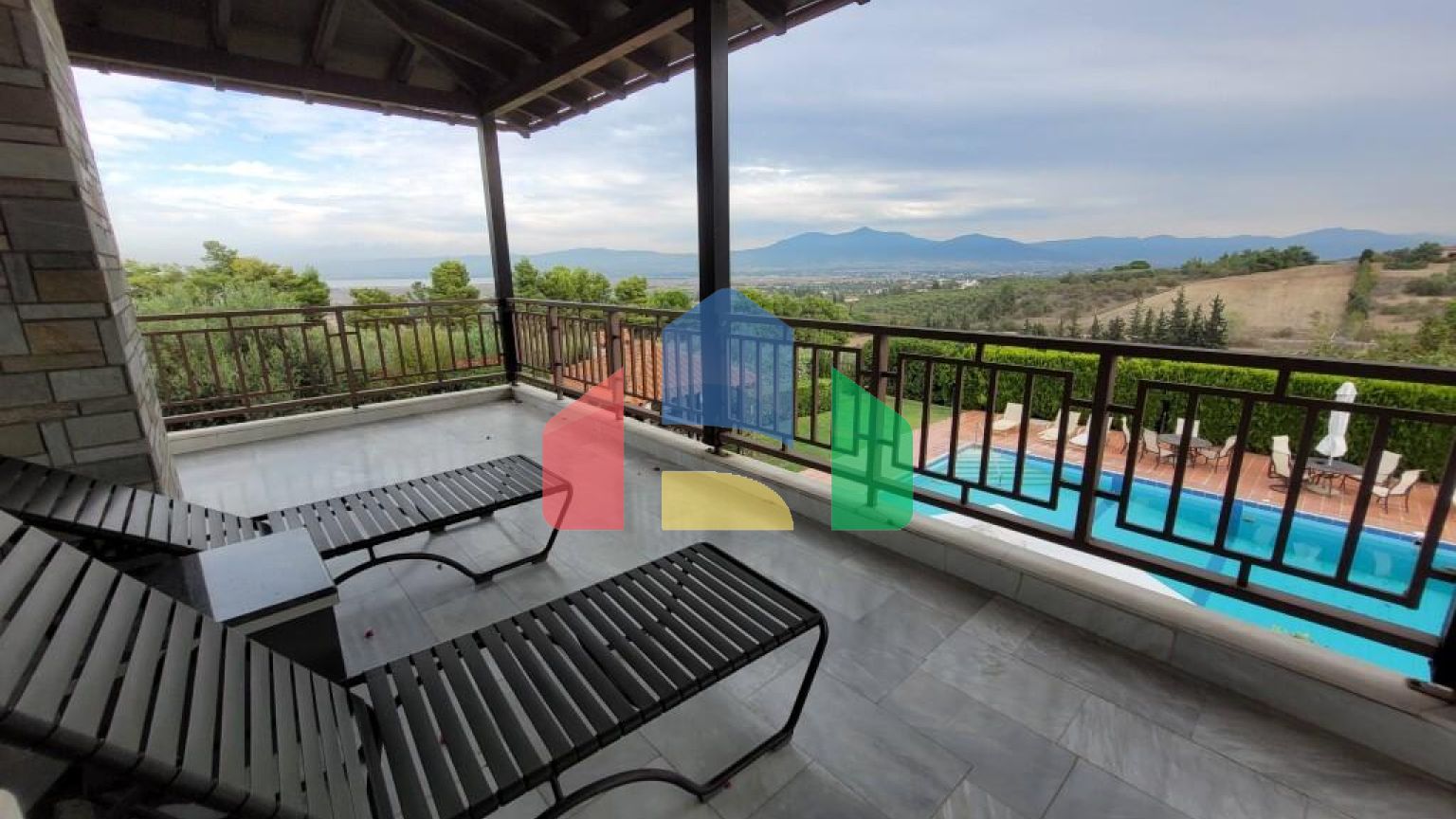 Продажа - Вилла 475 m² в пригороде Салоник