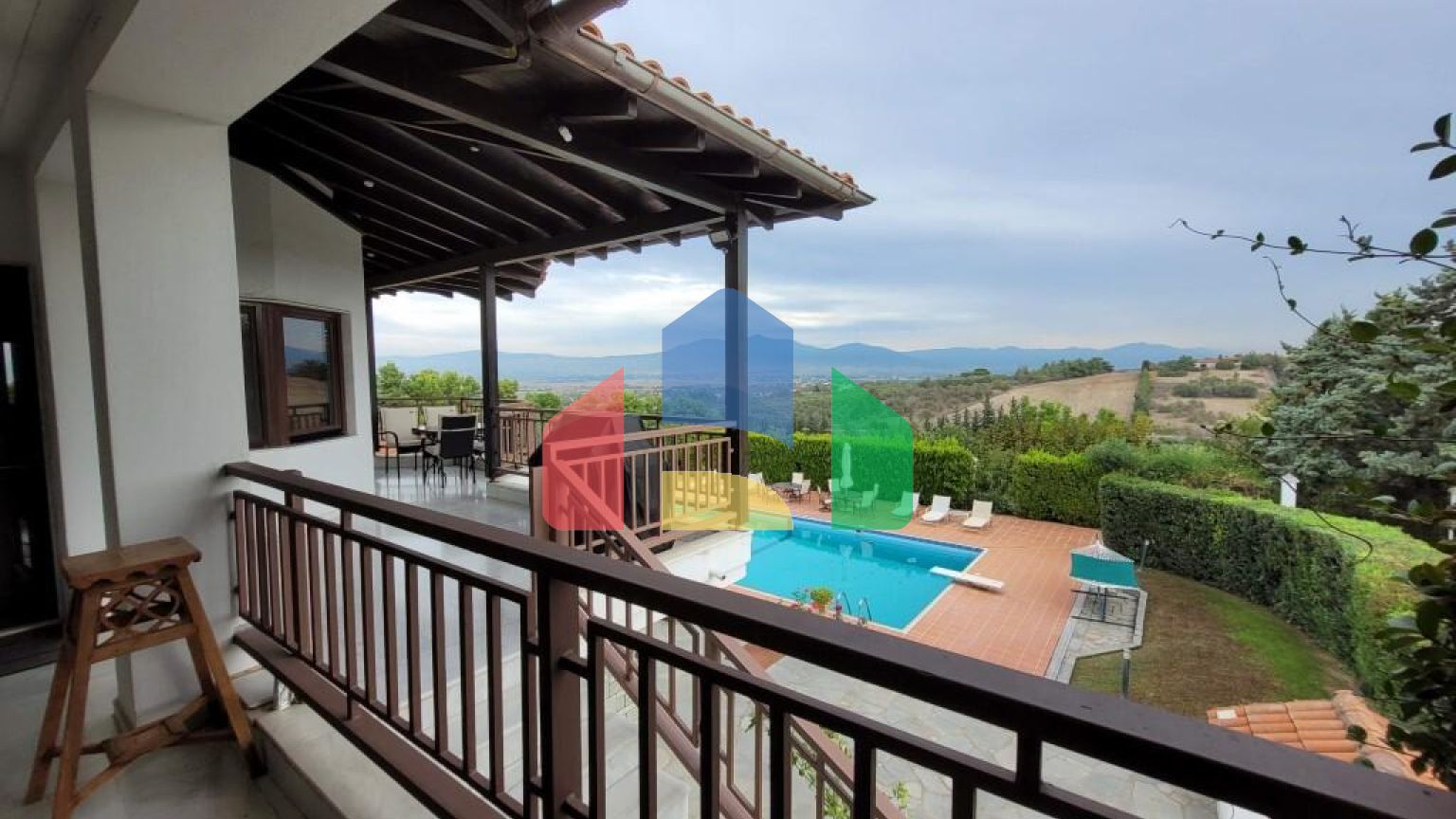 Продажа - Вилла 475 m² в пригороде Салоник