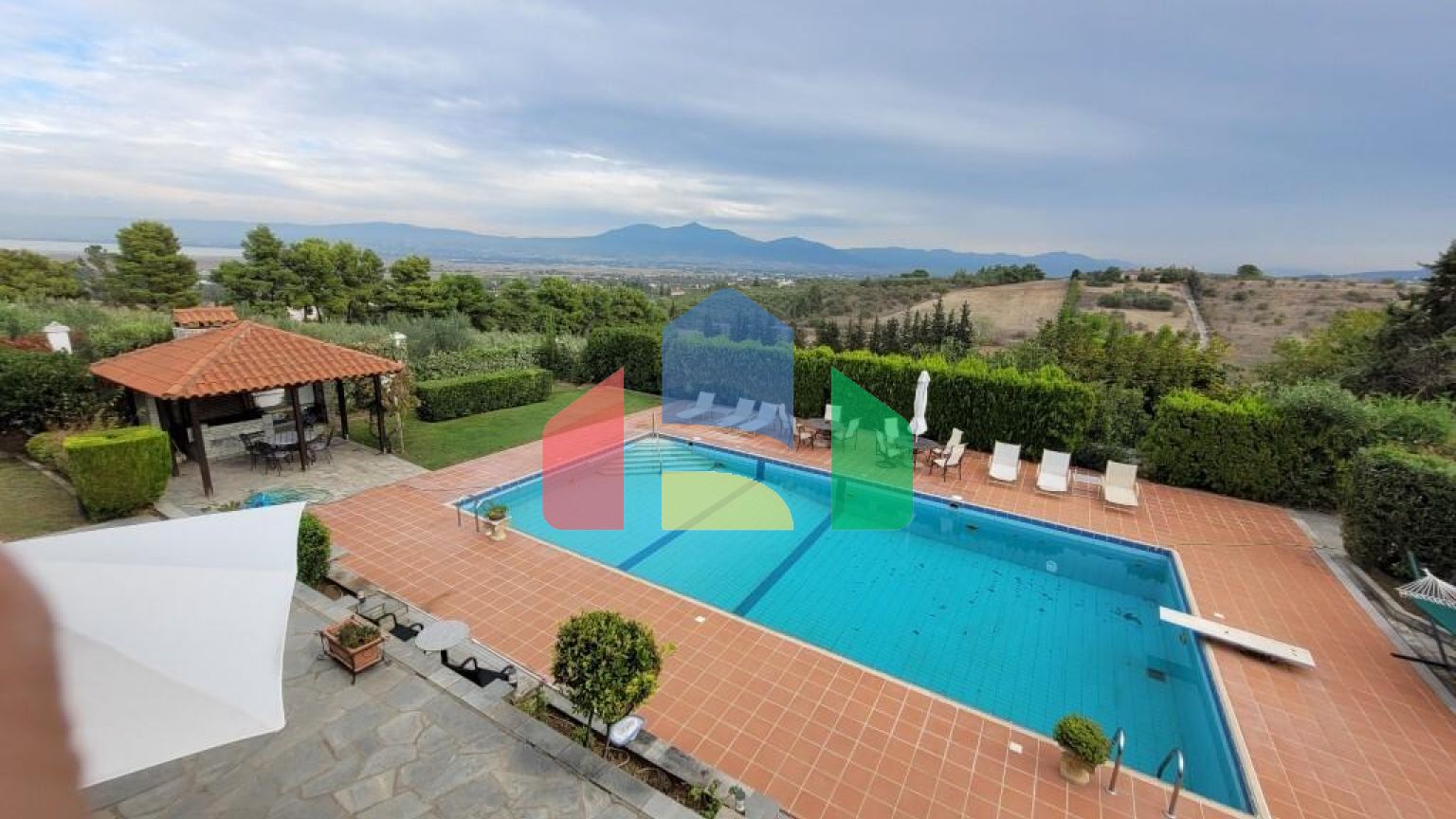 Продажа - Вилла 475 m² в пригороде Салоник