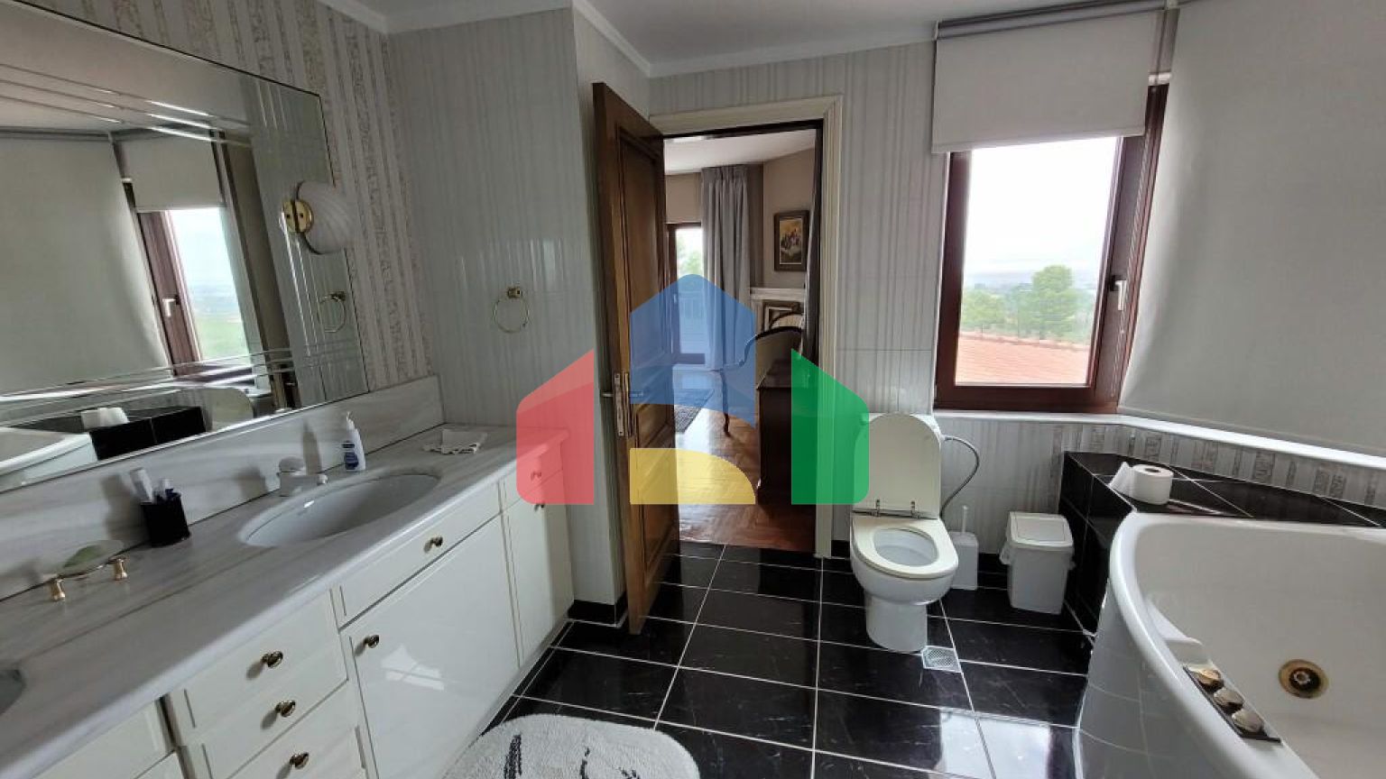 Продажа - Вилла 475 m² в пригороде Салоник