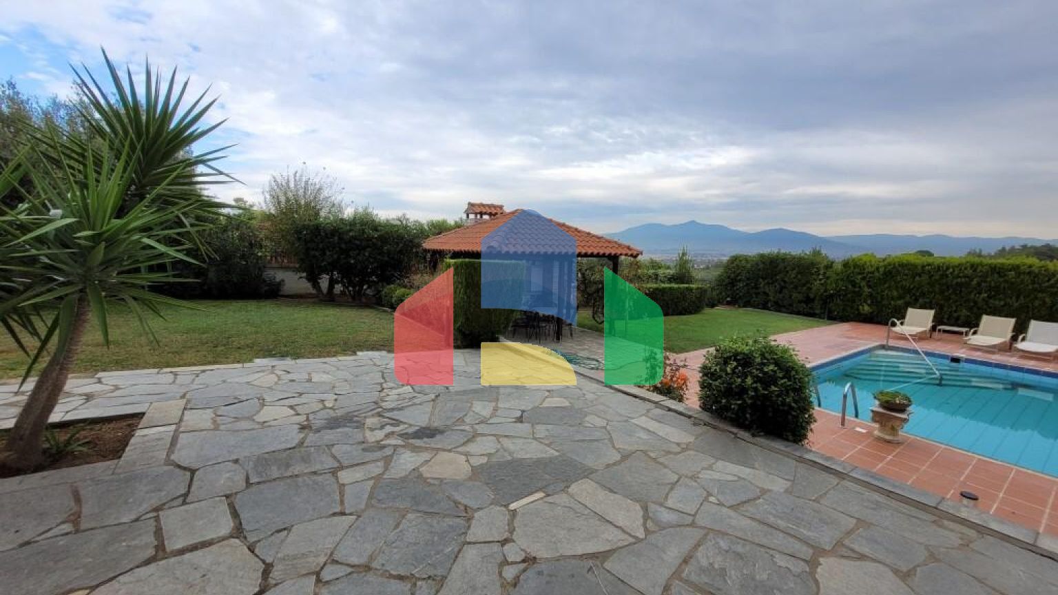 Продажа - Вилла 475 m² в пригороде Салоник