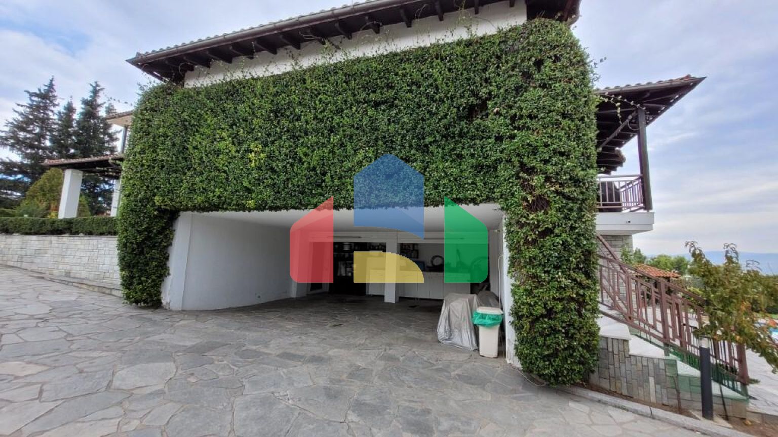 Продажа - Вилла 475 m² в пригороде Салоник