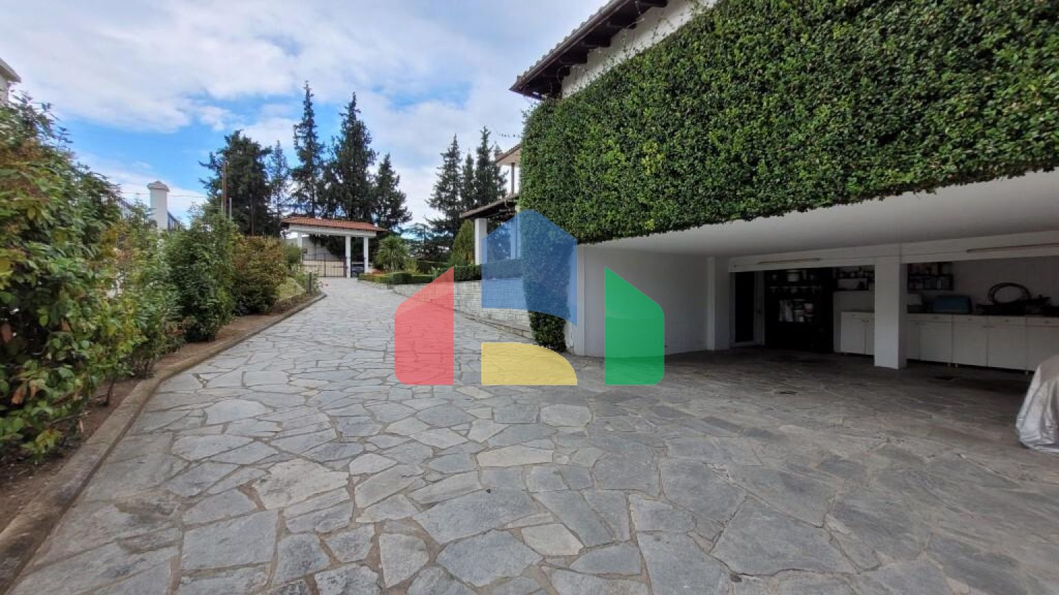 Продажа - Вилла 475 m² в пригороде Салоник