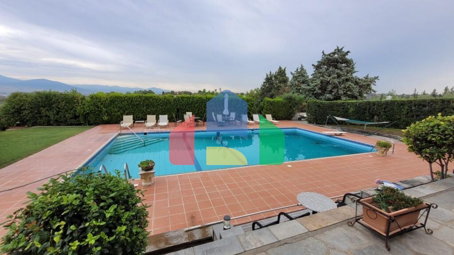 Продажа - Вилла 475 m² в пригороде Салоник