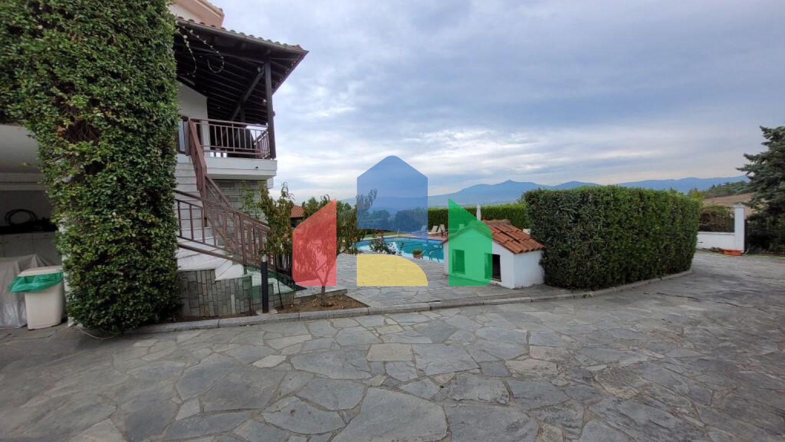 Продажа - Вилла 475 m² в пригороде Салоник