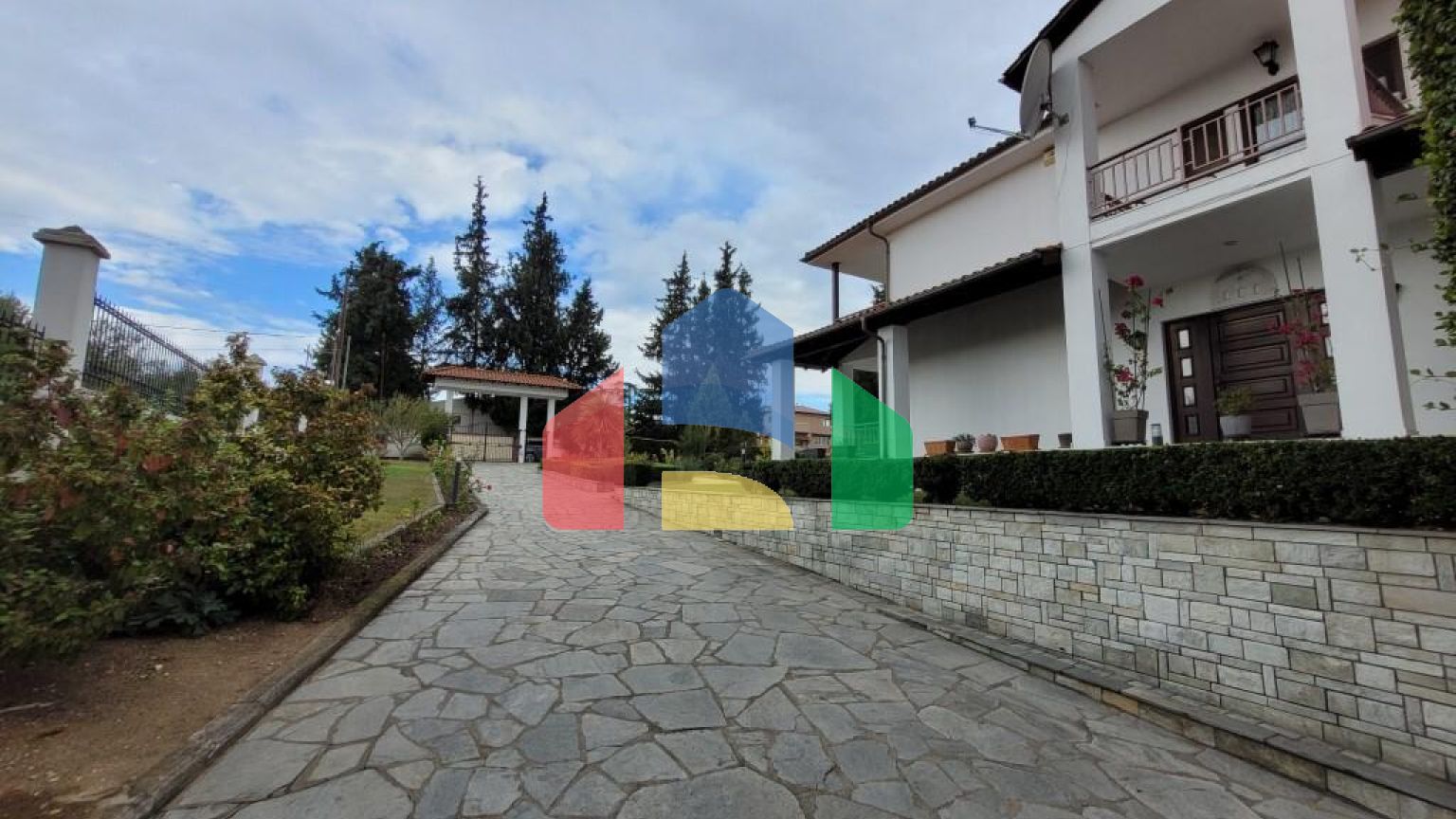 Продажа - Вилла 475 m² в пригороде Салоник