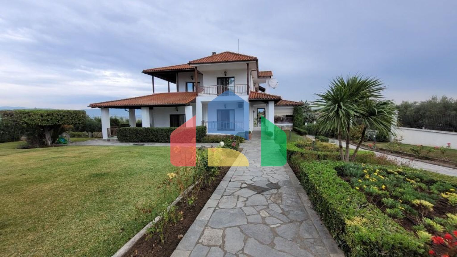 Продажа - Вилла 475 m² в пригороде Салоник