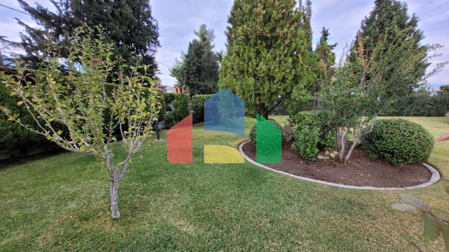 Продажа - Вилла 475 m² в пригороде Салоник