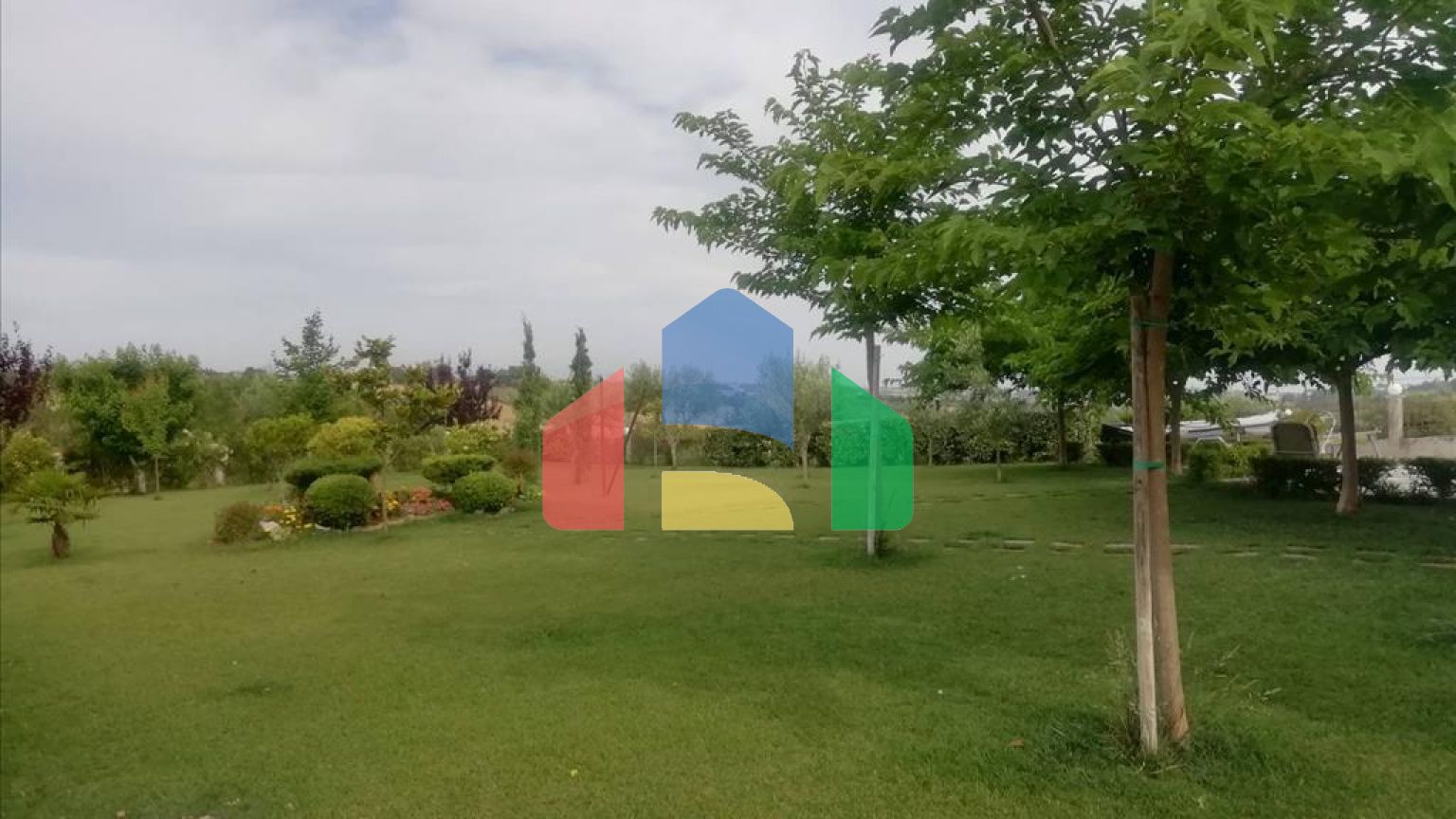 Продаж - Котедж 300 m² в передмісті Салонік