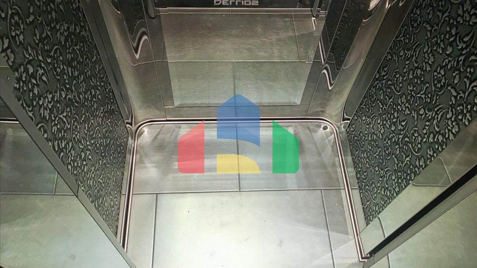 Продаж - Котедж 300 m² в передмісті Салонік