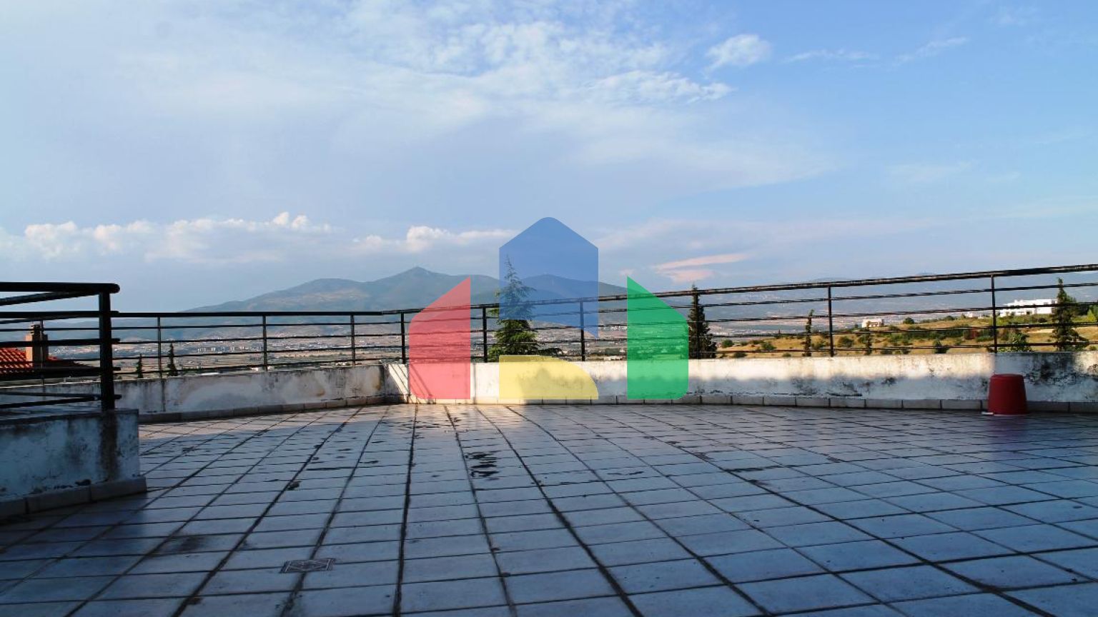 Продаж - Котедж 350 m² в передмісті Салонік