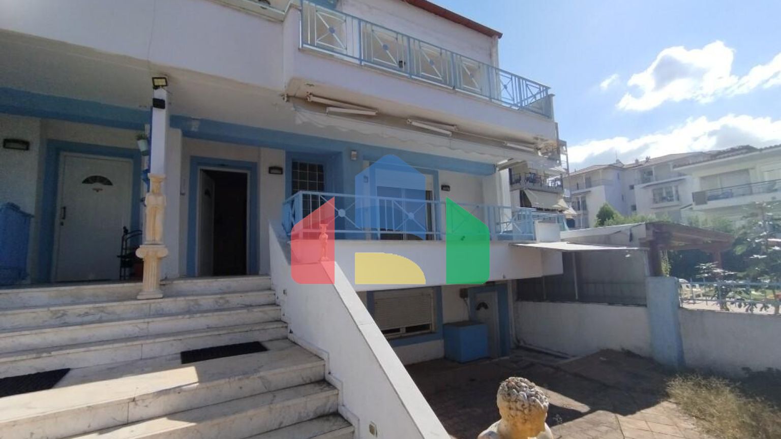 Продаж - Таунхаус 206 m² в передмісті Салонік