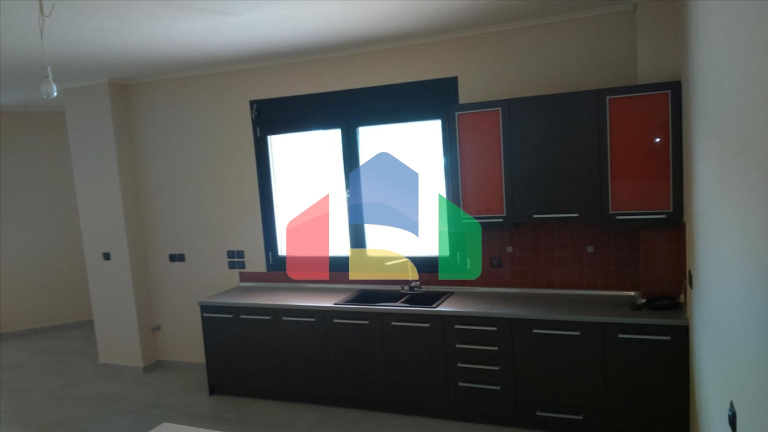 Продаж - Котедж 370 m² в передмісті Салонік