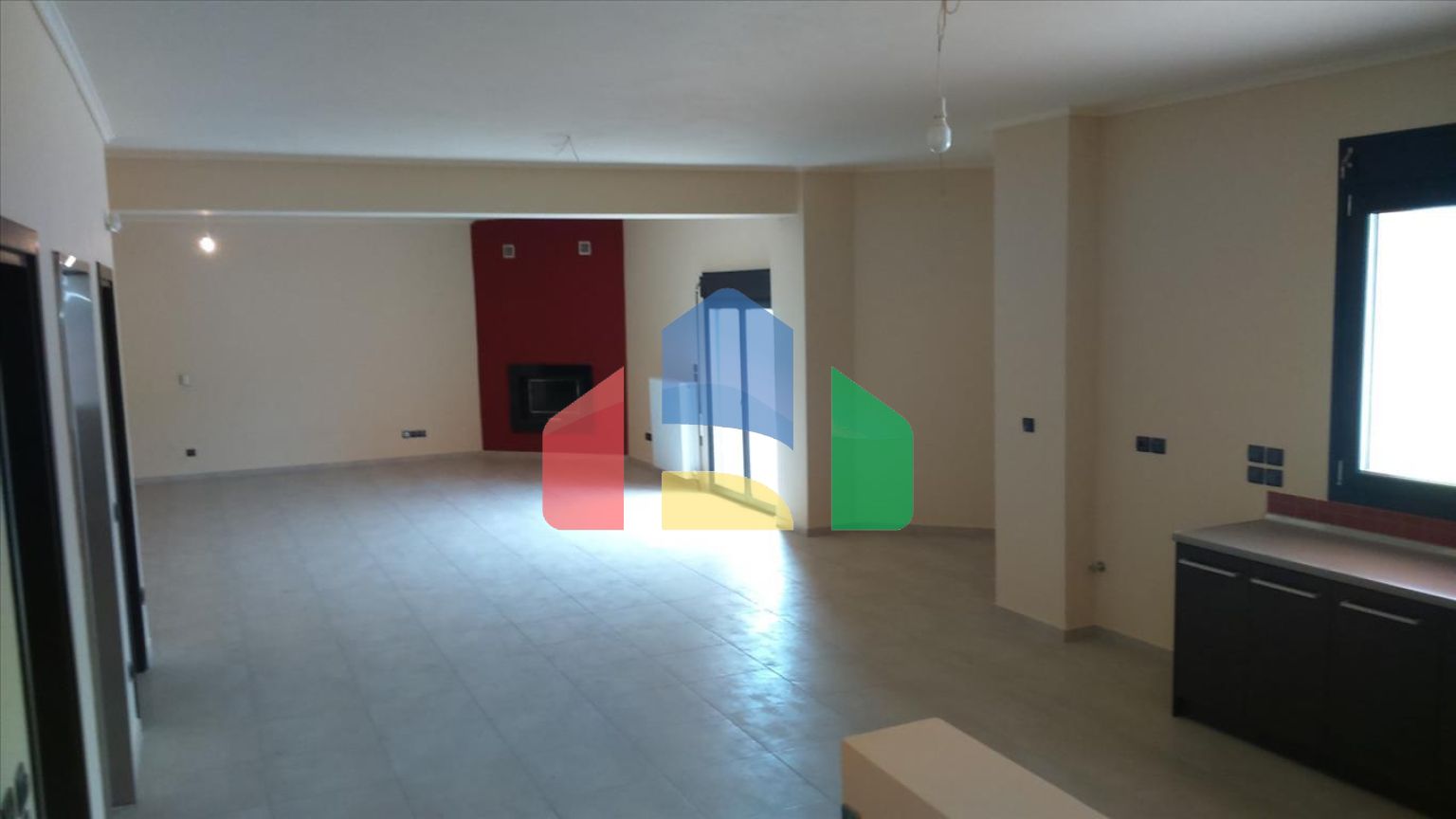 Продаж - Котедж 370 m² в передмісті Салонік