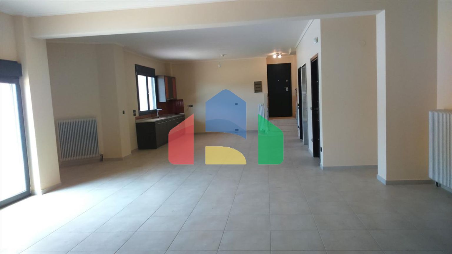 Продаж - Котедж 370 m² в передмісті Салонік