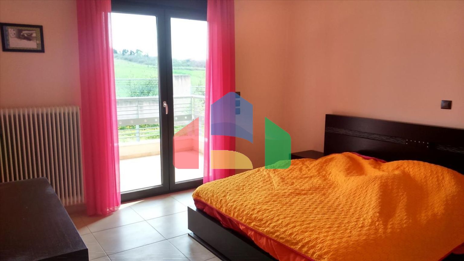 Продаж - Котедж 370 m² в передмісті Салонік