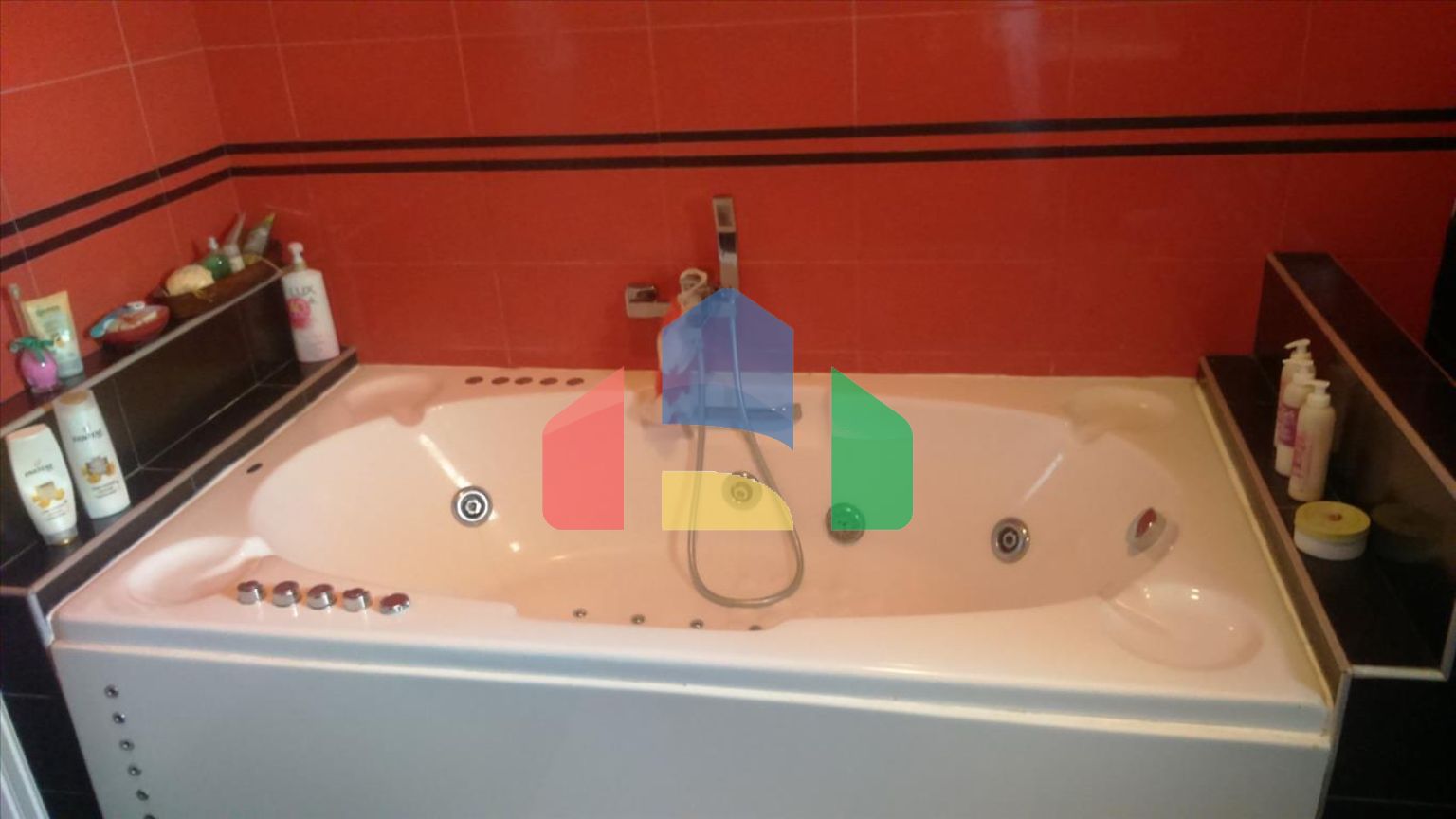 Продаж - Котедж 370 m² в передмісті Салонік