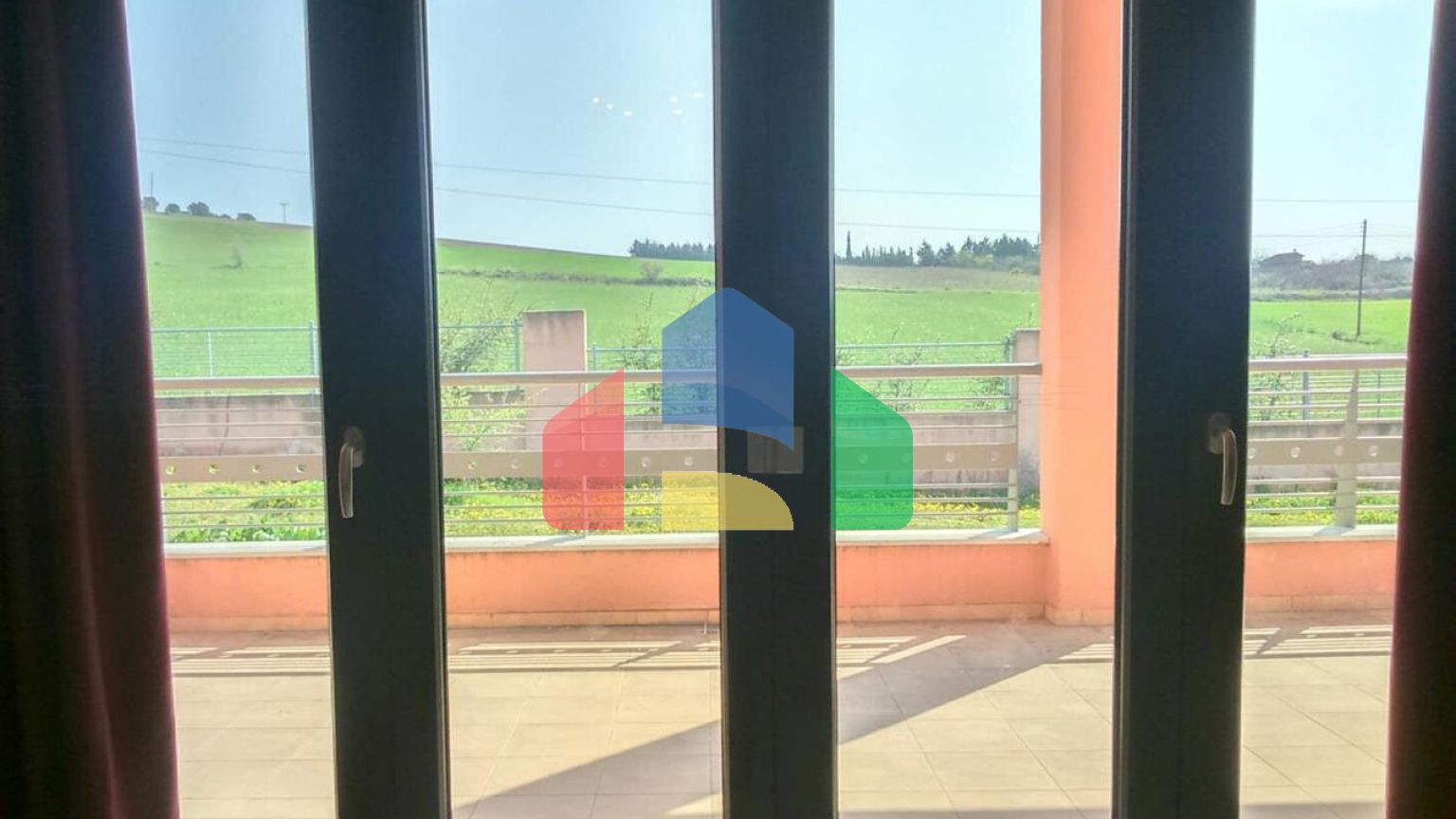 Продаж - Котедж 370 m² в передмісті Салонік