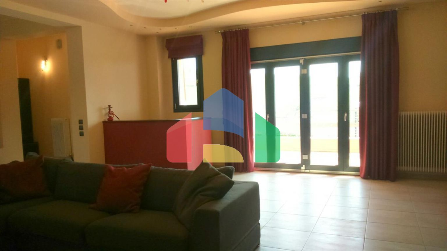 Продаж - Котедж 370 m² в передмісті Салонік