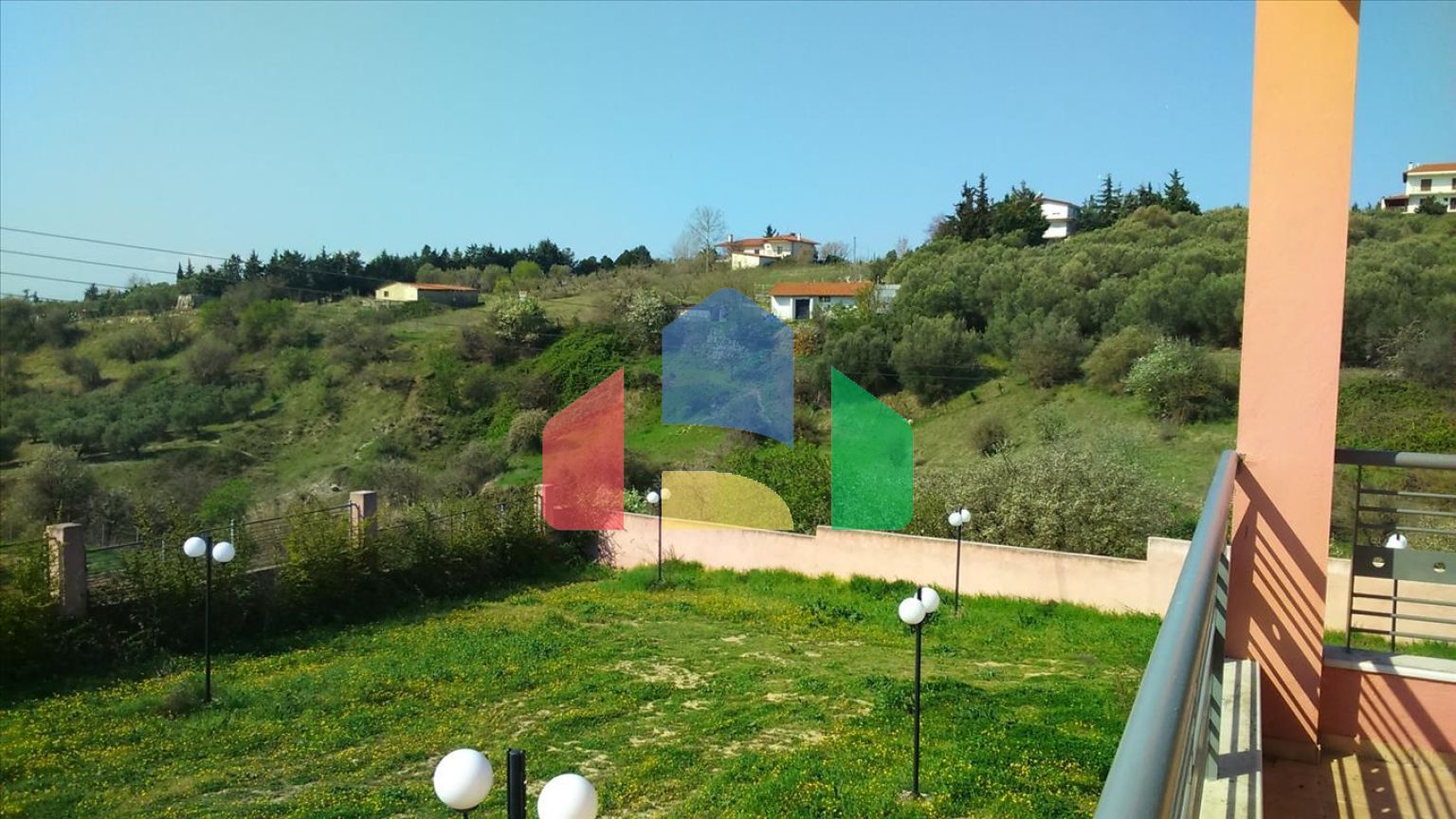 Продаж - Котедж 370 m² в передмісті Салонік