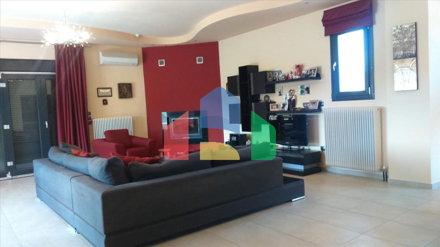 Продаж - Котедж 370 m² в передмісті Салонік