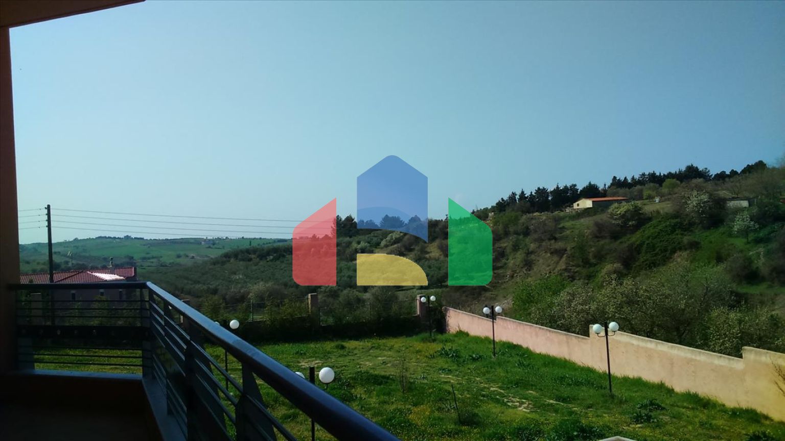 Продаж - Котедж 370 m² в передмісті Салонік