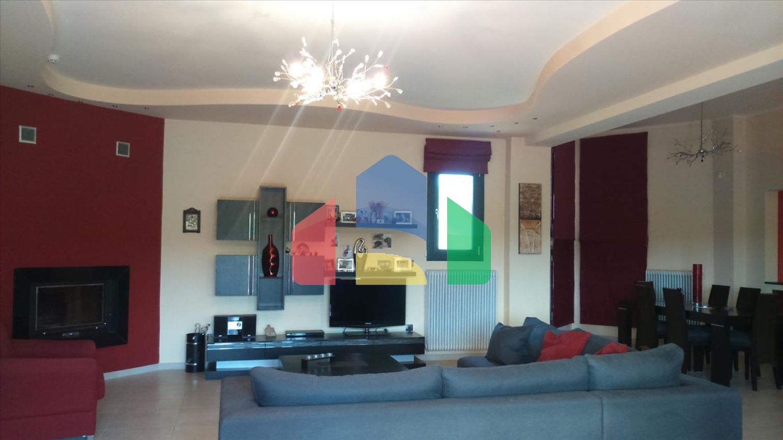 Продаж - Котедж 370 m² в передмісті Салонік