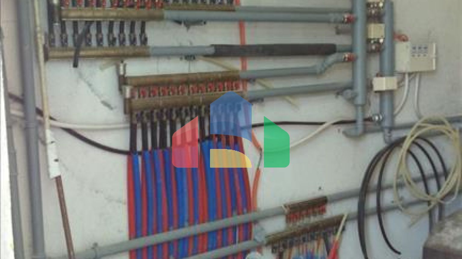 Продаж - Котедж 370 m² в передмісті Салонік