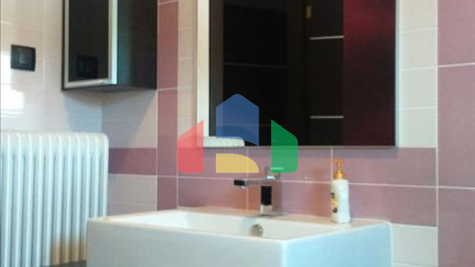 Продаж - Котедж 370 m² в передмісті Салонік