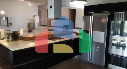 Продаж - Котедж 480 m² в передмісті Салонік