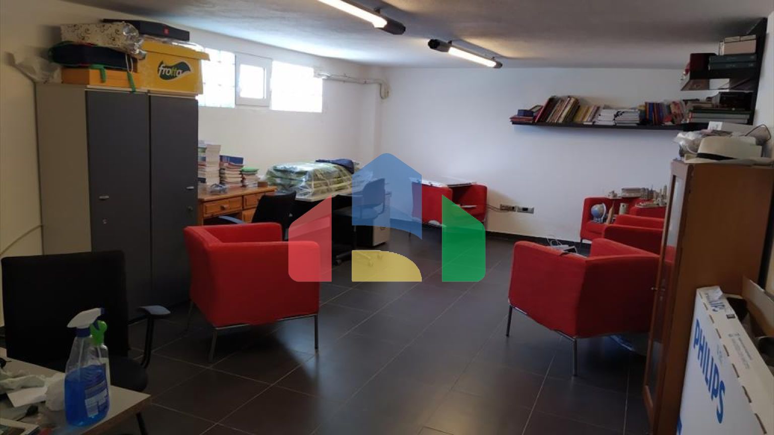 Продаж - Котедж 480 m² в передмісті Салонік