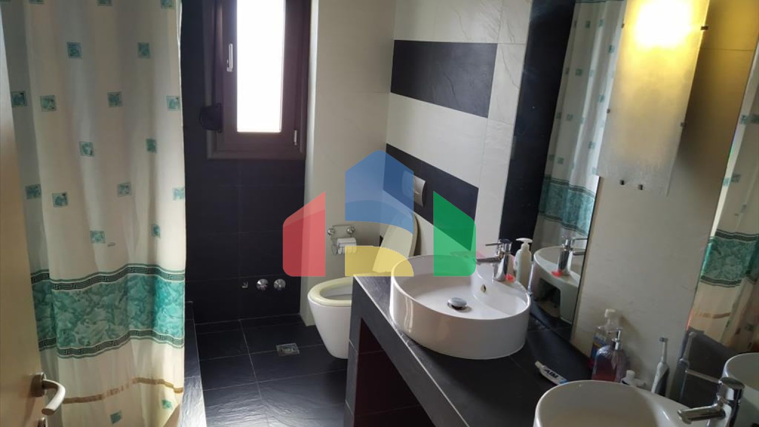 Продаж - Котедж 480 m² в передмісті Салонік