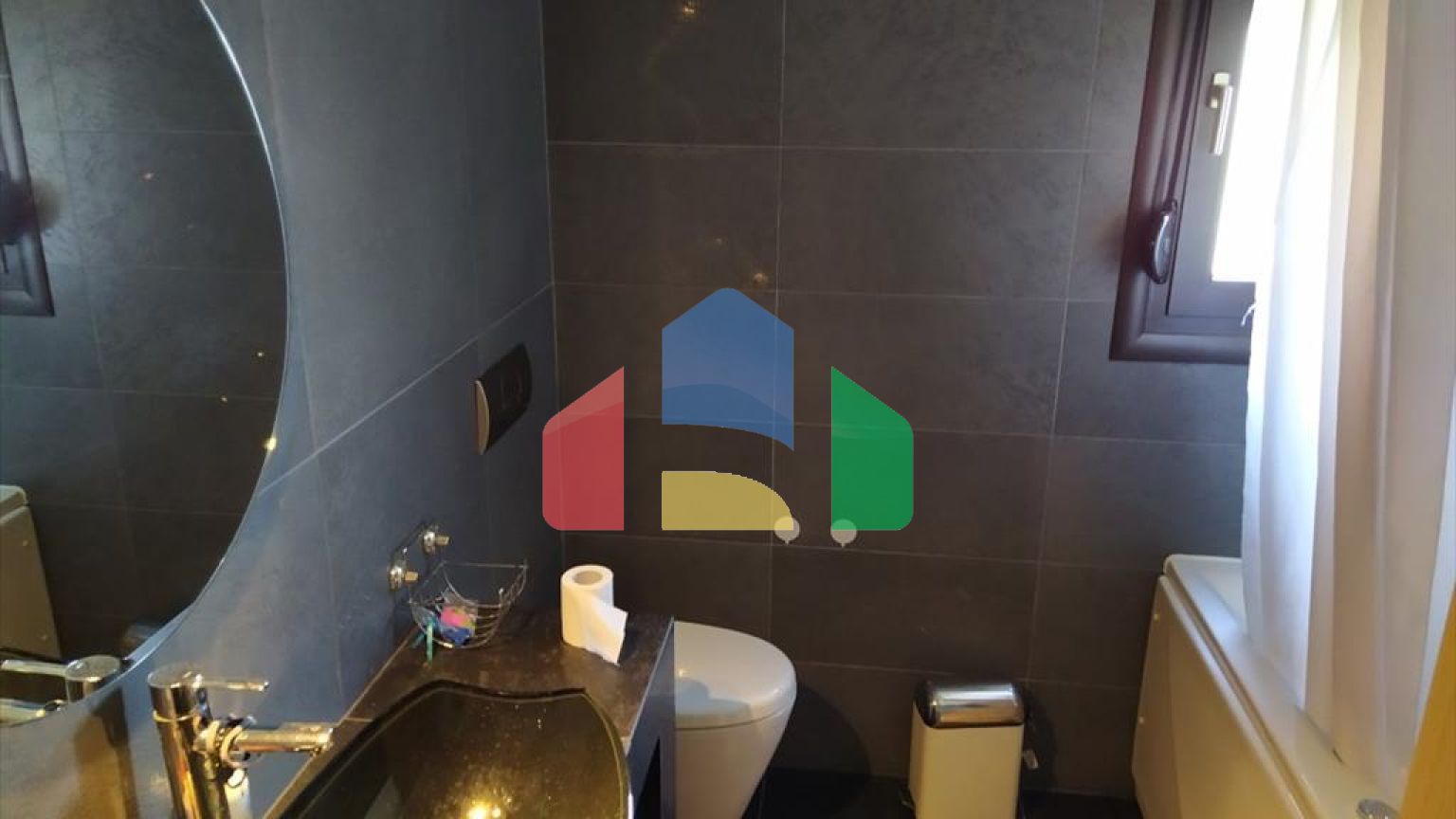 Продаж - Котедж 480 m² в передмісті Салонік