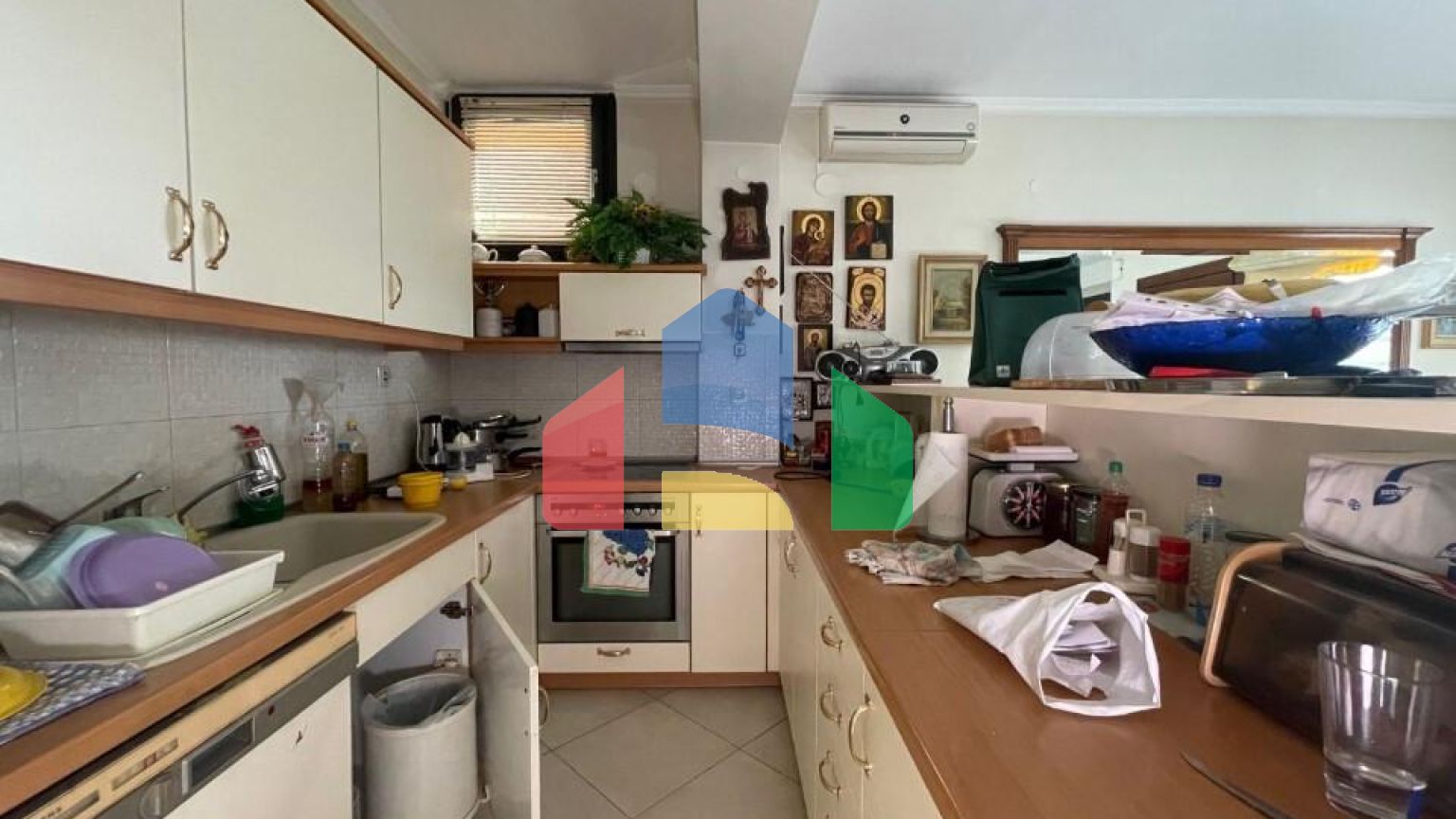 Продаж - Котедж 295 m² в передмісті Салонік