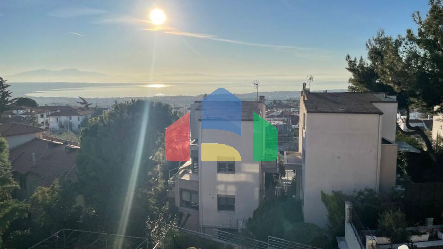 Продаж - Котедж 295 m² в передмісті Салонік