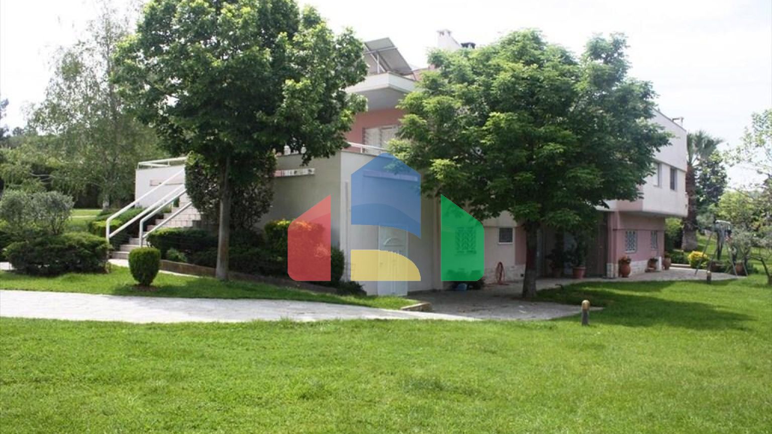 Продажа - Вилла 610 m² в пригороде Салоник