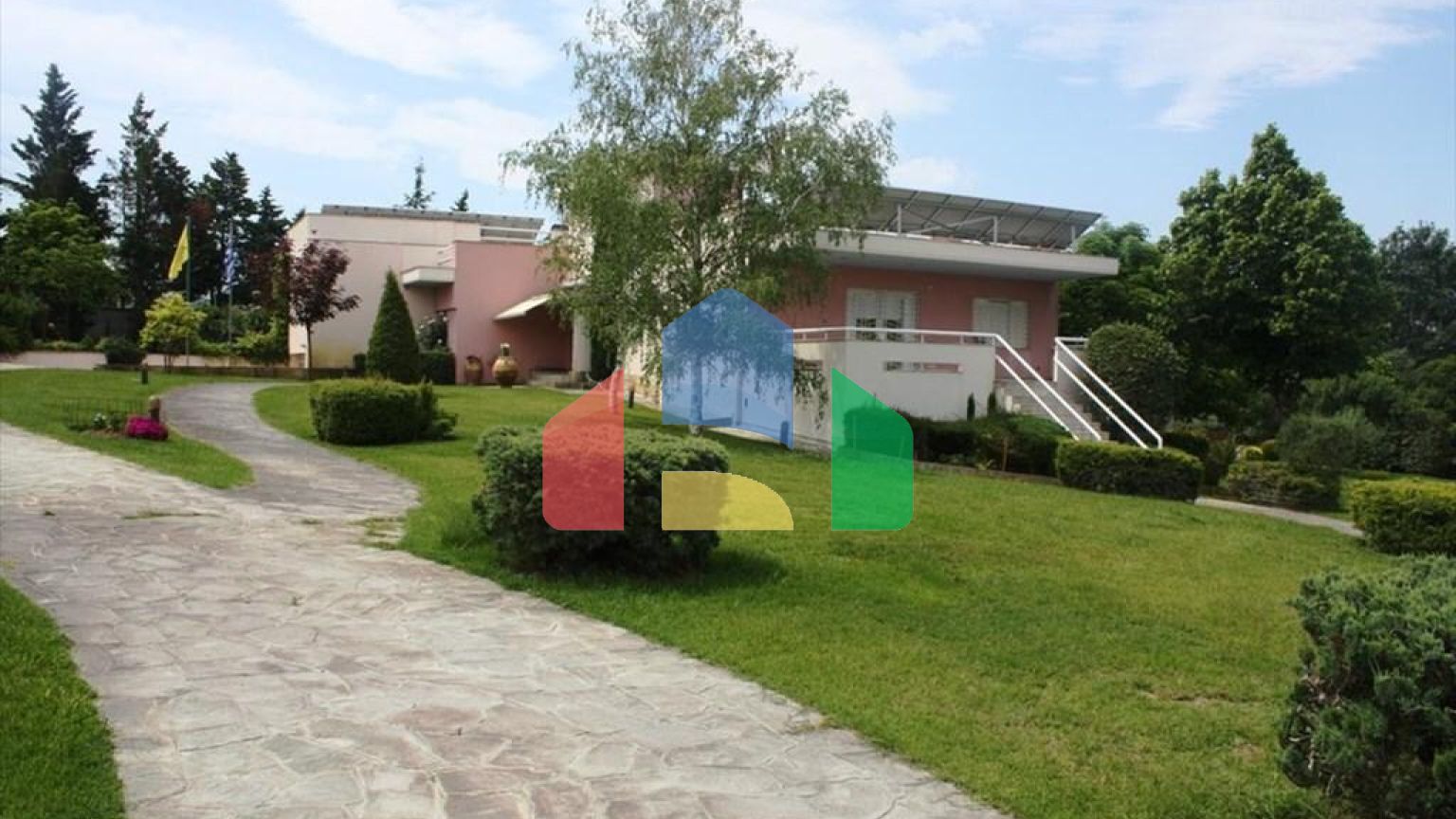 Продажа - Вилла 610 m² в пригороде Салоник