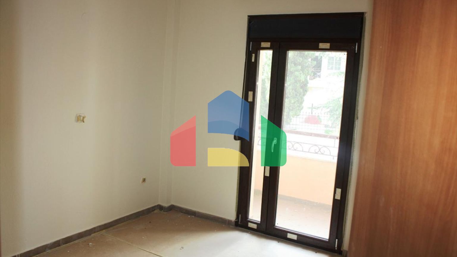 Продажа - Таунхаус 100 m² в пригороде Салоник