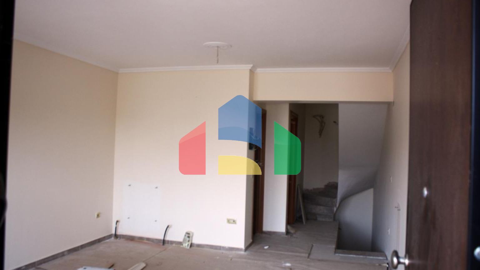 Продажа - Таунхаус 100 m² в пригороде Салоник