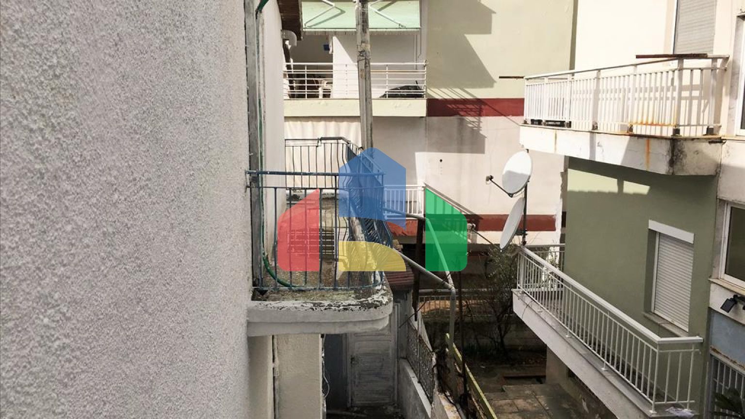 Продажа - Здание 200 m² в пригороде Салоник