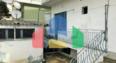 Продажа - Здание 200 m² в пригороде Салоник