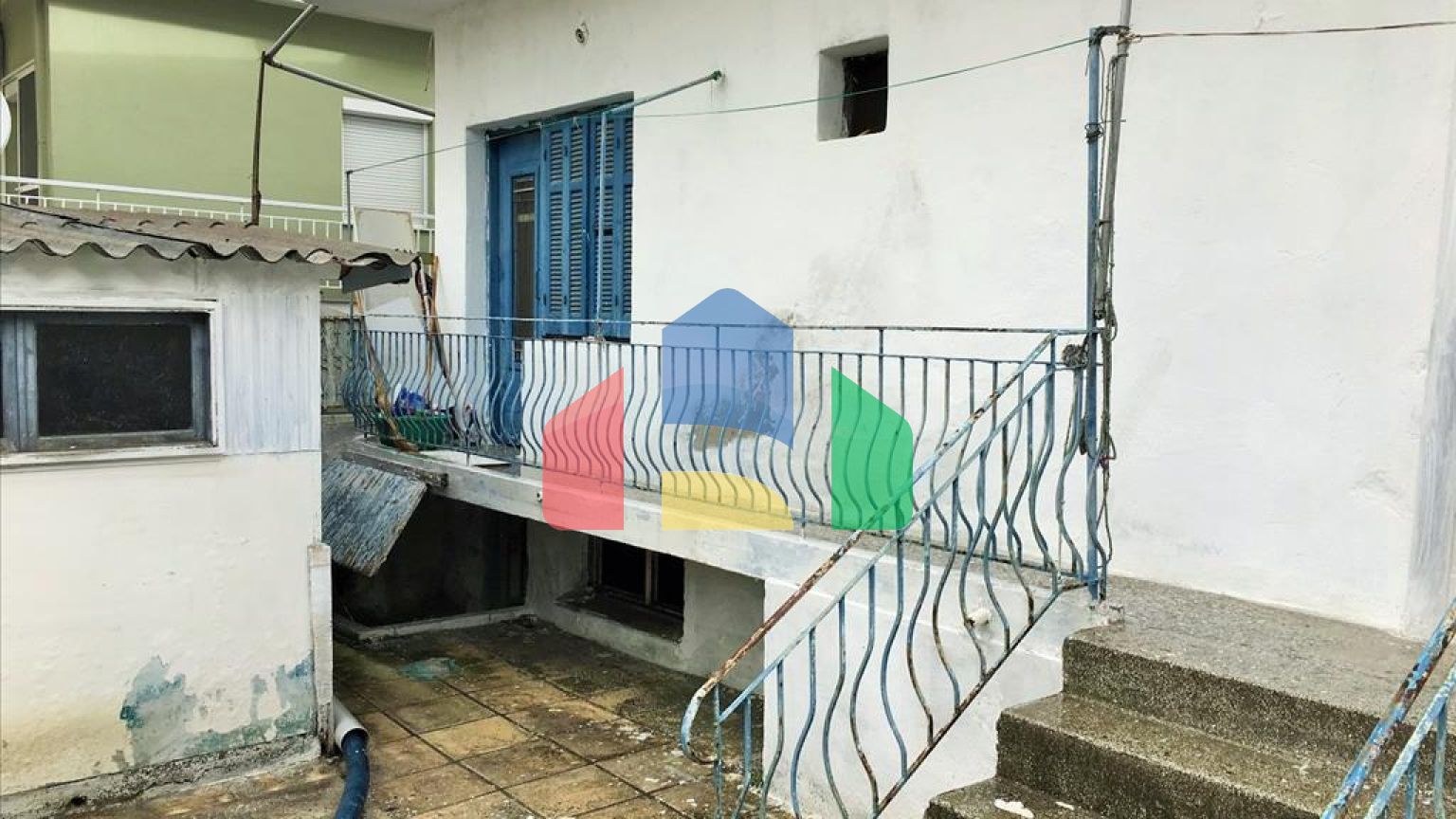 Продажа - Здание 200 m² в пригороде Салоник