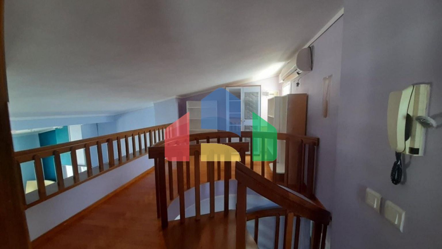 Продаж - Таунхаус 240 m² в передмісті Салонік