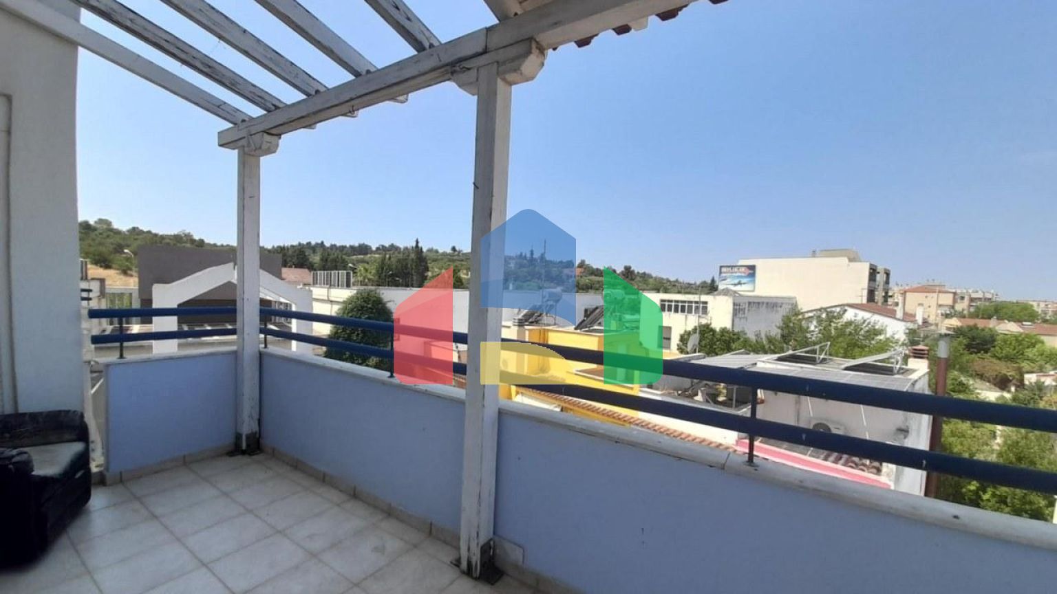 Продаж - Таунхаус 240 m² в передмісті Салонік