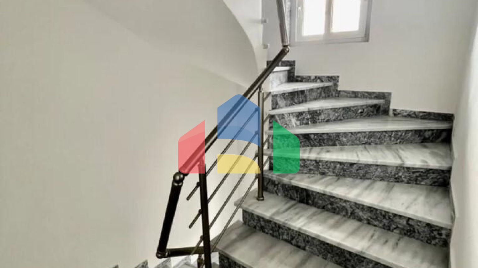 Продаж - Квартира 75 m² в передмісті Салонік